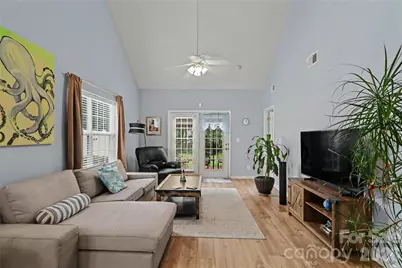 2716 Rozzelles Landing Drive, Charlotte, NC 28214 - Photo 3