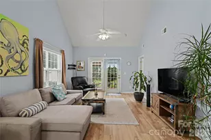 2716 Rozzelles Landing Dr, Charlotte, NC 28214 - Photo 3