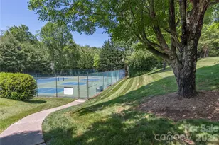 121 Deerlake Dr, Asheville, NC 28803 - Photo 23
