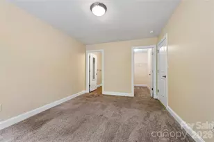 156 B Wash Creek Dr, Hendersonville, NC 28739 - Photo 17