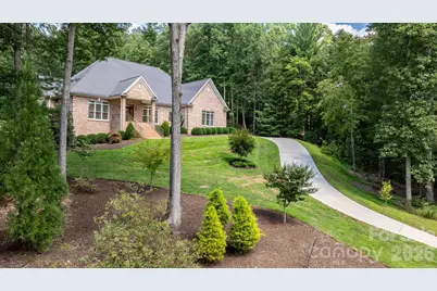 2752 Brittany Drive, Lenoir, NC 28645 - Photo 3