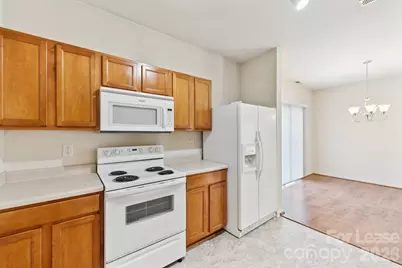 8605 Redding Glen Avenue, Charlotte, NC 28216 - Photo 11