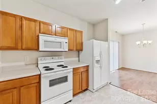 8605 Redding Glen Ave, Charlotte, NC 28216 - Photo 11