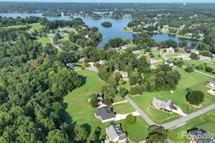3012 Cedar Point Dr, Shelby, NC 28150 - Photo 11