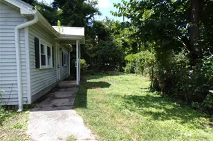 2131 Somerset Dr, Hendersonville, NC 28791 - Photo 3