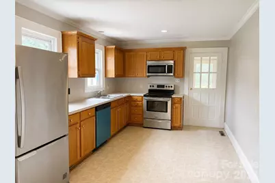 802 3rd Street SE, Conover, NC 28613 - Photo 9