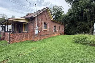 426 Bouchelle St, Morganton, NC 28655 - Photo 3