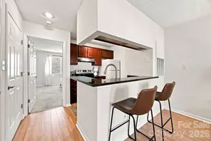 501 Olmsted Park Pl, Charlotte, NC 28203 - Photo 5
