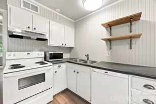 4603 Hedgemore Dr, Charlotte, NC 28209 - Photo 5