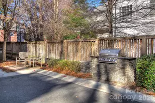 100 N Laurel Ave, Charlotte, NC 28207 - Photo 5