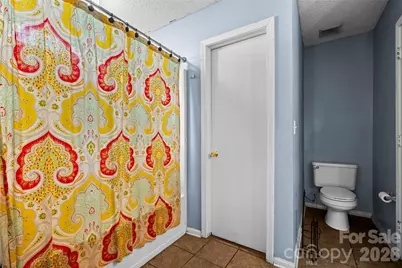 9005 Little Hampton Place, Charlotte, NC 28215 - Photo 17