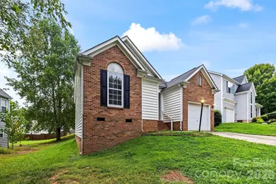 9005 Little Hampton Place, Charlotte, NC 28215 - Photo 19