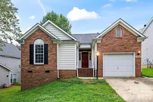 9005 Little Hampton Pl, Charlotte, NC 28215 - Photo 1