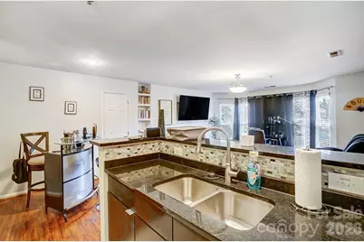 529 N Graham Street #2I, Charlotte, NC 28202 - Photo 1
