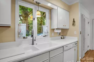 335 Melrose Ave, Tryon, NC 28782 - Photo 13