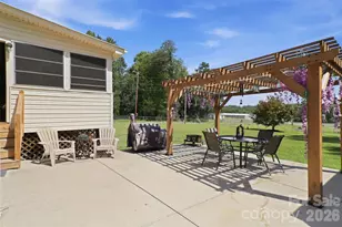 724 Hillcrest Dr, Bessemer City, NC 28016 - Photo 27