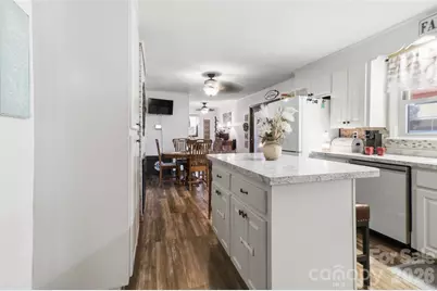 724 Hillcrest Drive, Bessemer City, NC 28016 - Photo 11