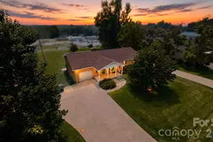 724 Hillcrest Dr, Bessemer City, NC 28016 - Photo 35
