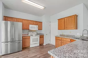 2410 Normancrest Ct, Charlotte, NC 28270 - Photo 7