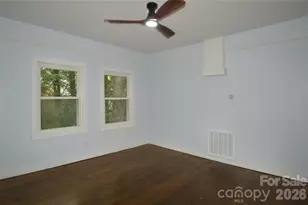 30 Porter St, Tryon, NC 28782 - Photo 13