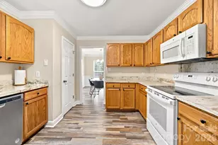 9709 Nannyberry Ln, Charlotte, NC 28273 - Photo 13