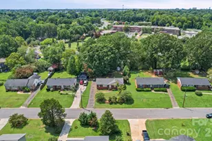3029 Rosehill Dr, Charlotte, NC 28212 - Photo 3
