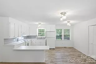897 Community Ln, Lancaster, SC 29720 - Photo 9