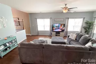 1033 Mountain Laurel Ct, Matthews, NC 28104 - Photo 7