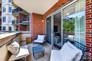 300 W 5th St, Charlotte, NC 28202 - Photo 25