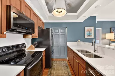 300 W 5th Street #318, Charlotte, NC 28202 - Photo 9