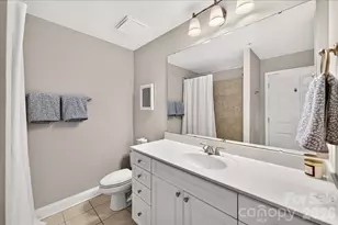 300 W 5th St, Charlotte, NC 28202 - Photo 23