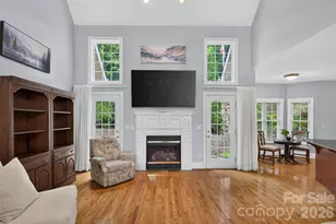 7940 Oakmont Ct, Hickory, NC 28602 - Photo 17