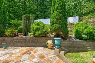 7940 Oakmont Ct, Hickory, NC 28602 - Photo 11