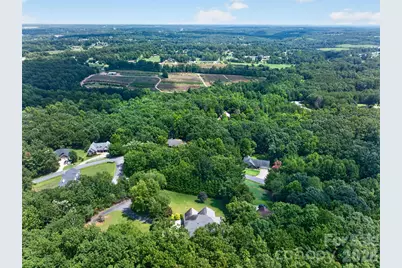 7940 Oakmont Court, Hickory, NC 28602 - Photo 41