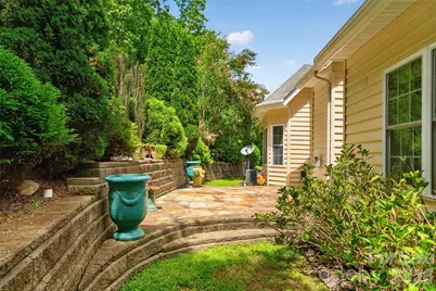 7940 Oakmont Court, Hickory, NC 28602 - Photo 13