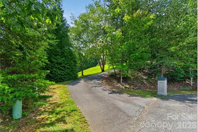 7940 Oakmont Court, Hickory, NC 28602 - Photo 3