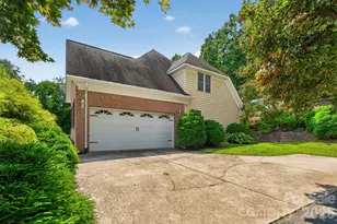 7940 Oakmont Ct, Hickory, NC 28602 - Photo 9