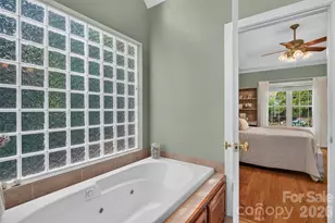 7940 Oakmont Ct, Hickory, NC 28602 - Photo 33