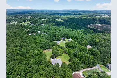 7940 Oakmont Court, Hickory, NC 28602 - Photo 43