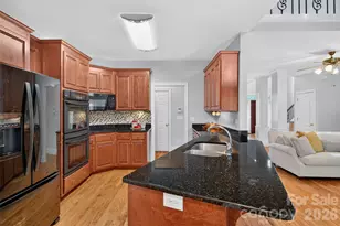7940 Oakmont Ct, Hickory, NC 28602 - Photo 19