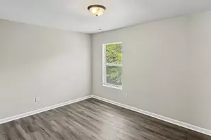 2717 Forest Grove Ct, Charlotte, NC 28269 - Photo 9