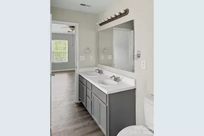 2717 Forest Grove Court, Charlotte, NC 28269 - Photo 7