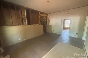 543 Salisbury St, Wadesboro, NC 28170 - Photo 13