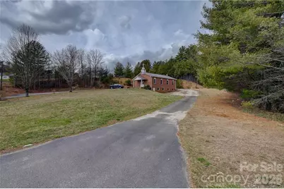 12348 US Hwy 19 Highway E, Spruce Pine, NC 28777 - Photo 5