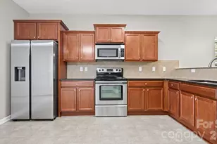 5310 Elessar Pl, Charlotte, NC 28212 - Photo 3