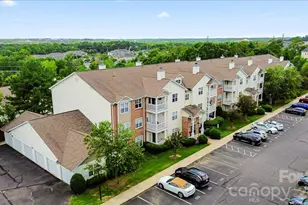 11232 Hyde Pointe Ct, Charlotte, NC 28262 - Photo 37