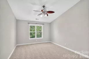 11232 Hyde Pointe Ct, Charlotte, NC 28262 - Photo 21