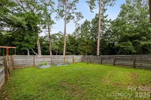821 Normandy View St, Gastonia, NC 28052 - Photo 29