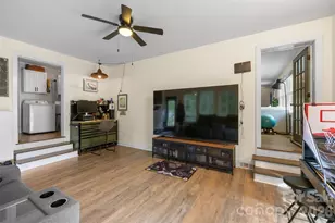 821 Normandy View St, Gastonia, NC 28052 - Photo 25