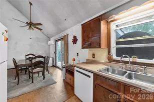 131 Spencer St, Clyde, NC 28721 - Photo 15
